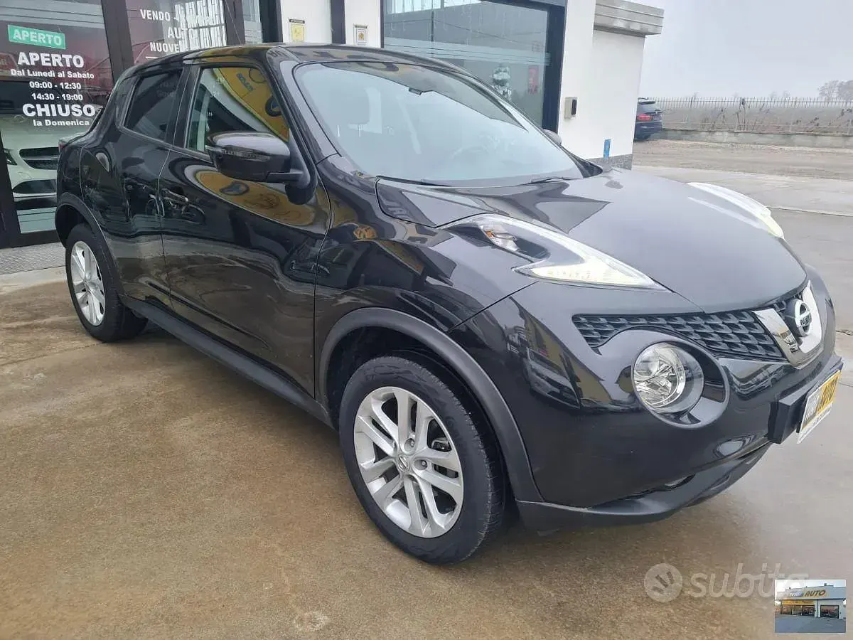 Usata Nissan Juke Acenta 117 CV (86 kW) 2019 Grigio scuro SUV