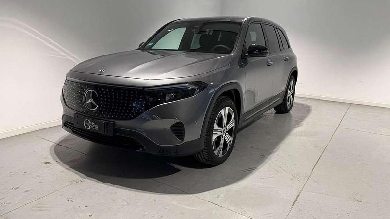 Mountain grau metallic Usata 2024 Mercedes EQB250+ Advanced Plus SUV | 44.900 € (Buon prezzo) - Immagine 1/4