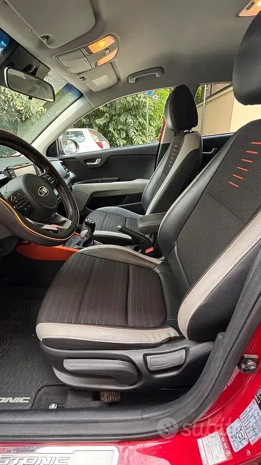 Usata Kia Stonic 120 CV (88 kW) 2018 SUV