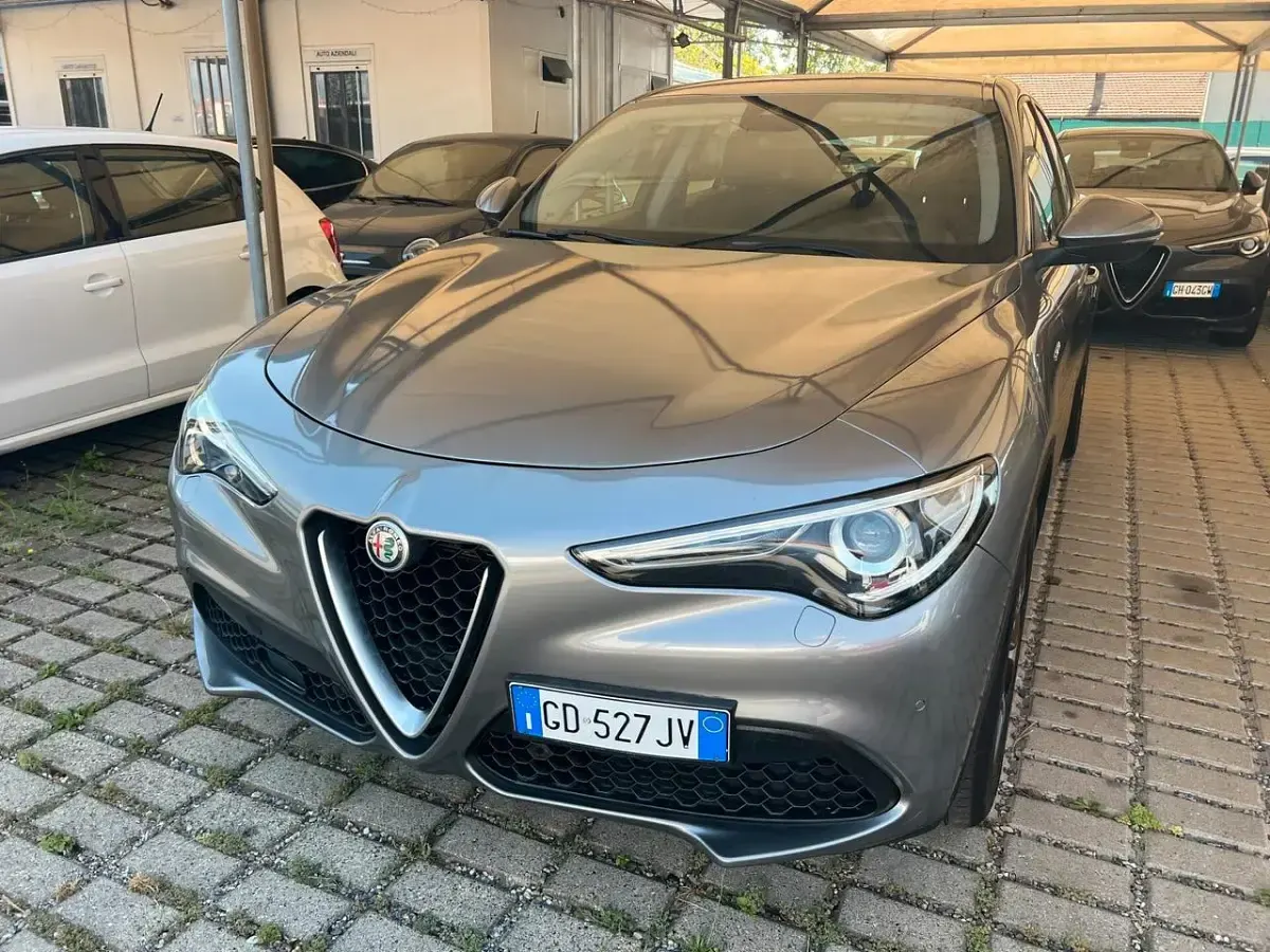 Usata Alfa Romeo Stelvio Super 160 CV (117 kW) 2020 Grigio SUV