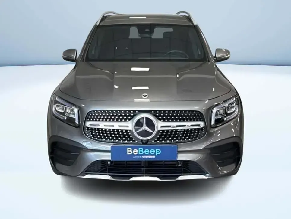 Usata Mercedes GLB200 Premium 150 CV (110 kW) 2023 Grigio SUV