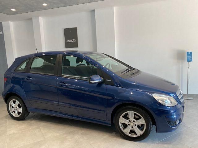 Usata Mercedes B180 Executive 116 CV (85 kW) 2011 Blu/azzurro Monovolume