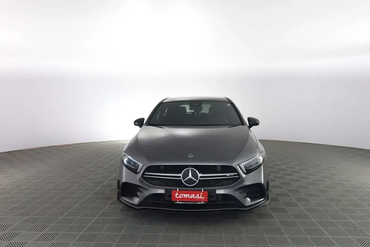 Usata Mercedes A35 AMG AMG 306 CV (225 kW) 2020 Grigio montagna Berlina