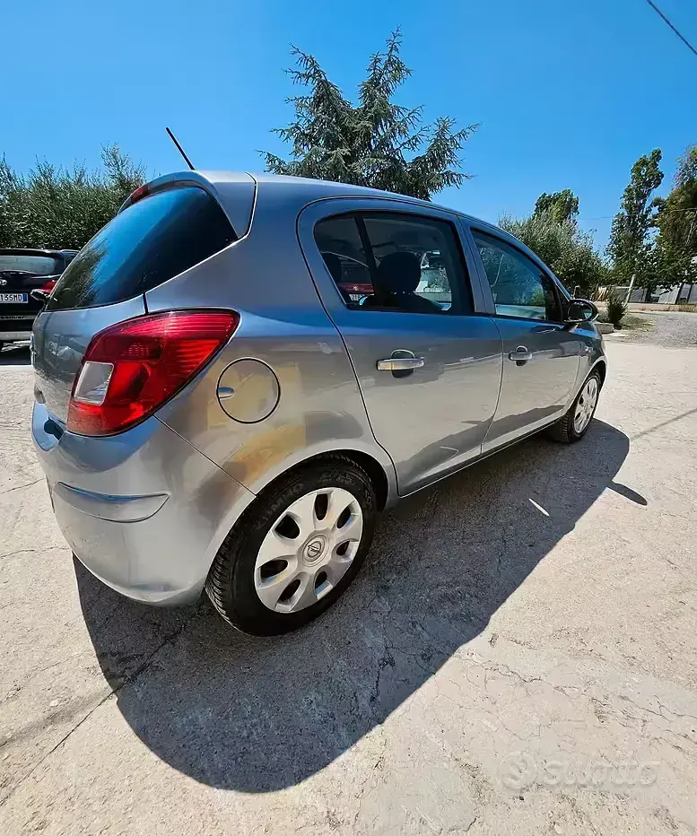 Usata Opel Corsa 80 CV (58 kW) 2009 Grigio Utilitaria