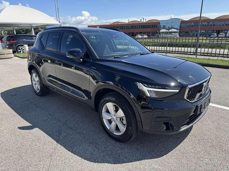 Nuova Volvo XC40 163 CV (119 kW) 2025 Onyx black SUV