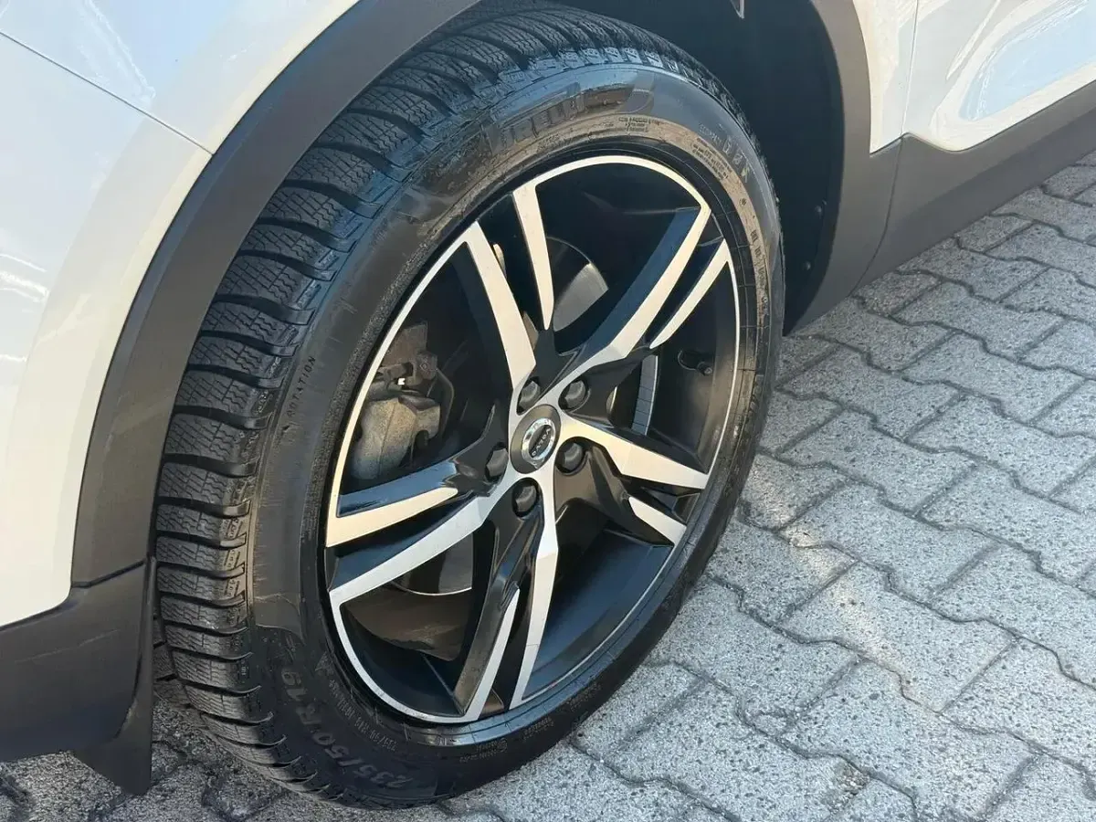 Usata Volvo XC40 250 CV (183 kW) 2020 Bianco SUV