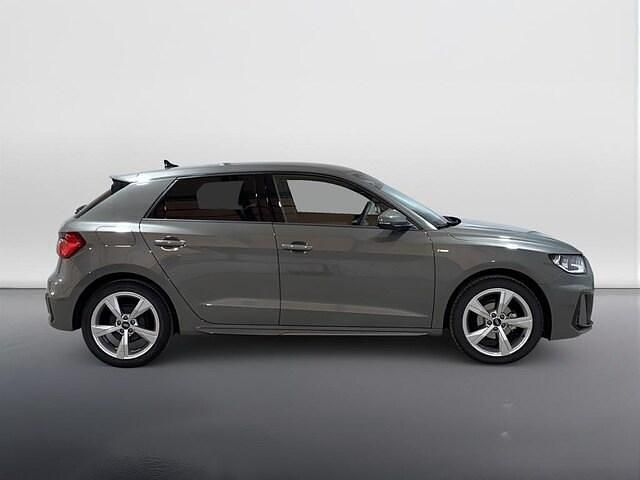Usata Audi A1 Sportback S-Line 95 CV (69 kW) 2025 Grigio chronos metallizzato Utilitaria