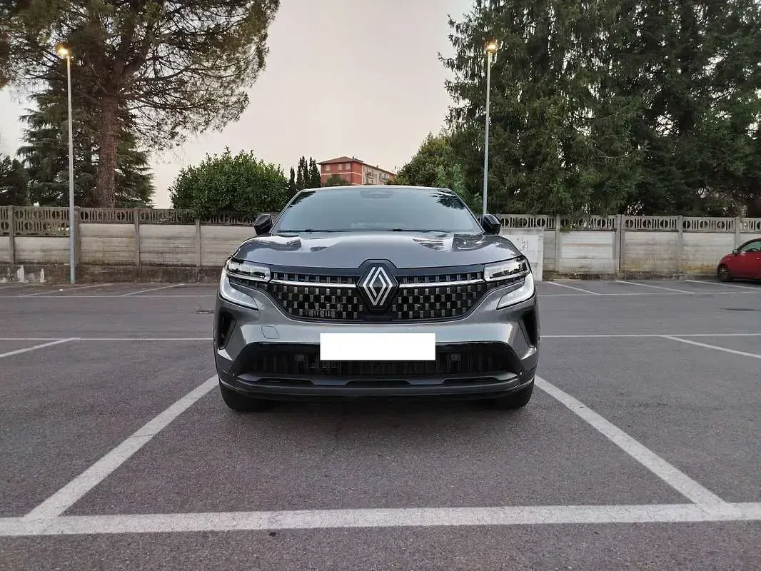 Usata Renault Austral Evolution 158 CV (116 kW) 2025 Grigio SUV