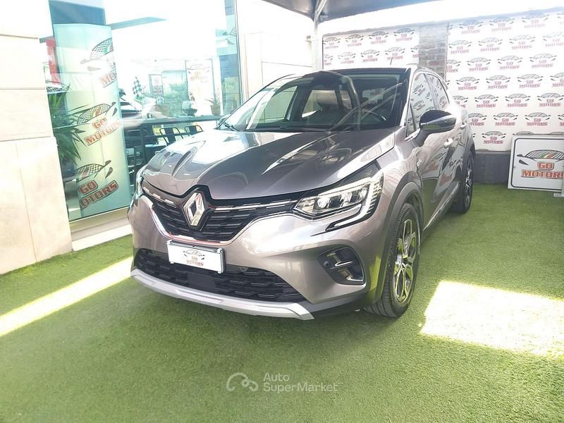 Usata Renault Captur Intens 131 CV (96 kW) 2020 Grigio SUV