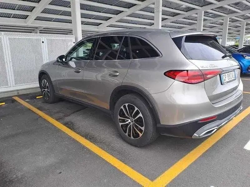Usata Mercedes GLC220 Advanced Plus 197 CV (144 kW) 2023 Beige SUV