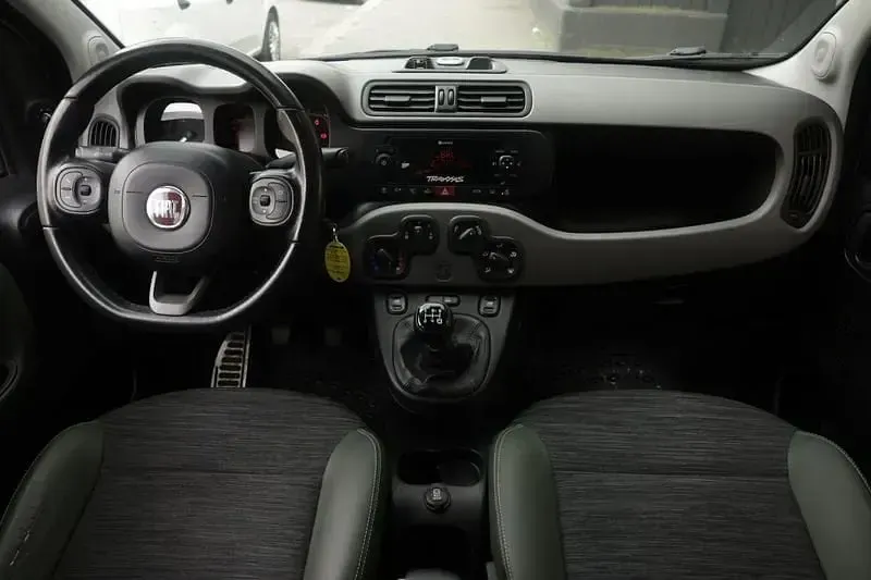 Usado Fiat Panda Cross Cross 95 CV (69 kW) 2017 Beige Utilitario