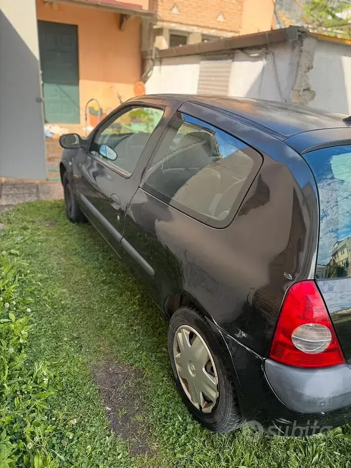 Usata Renault Clio II 58 CV (42 kW) 2004 Nero Berlina