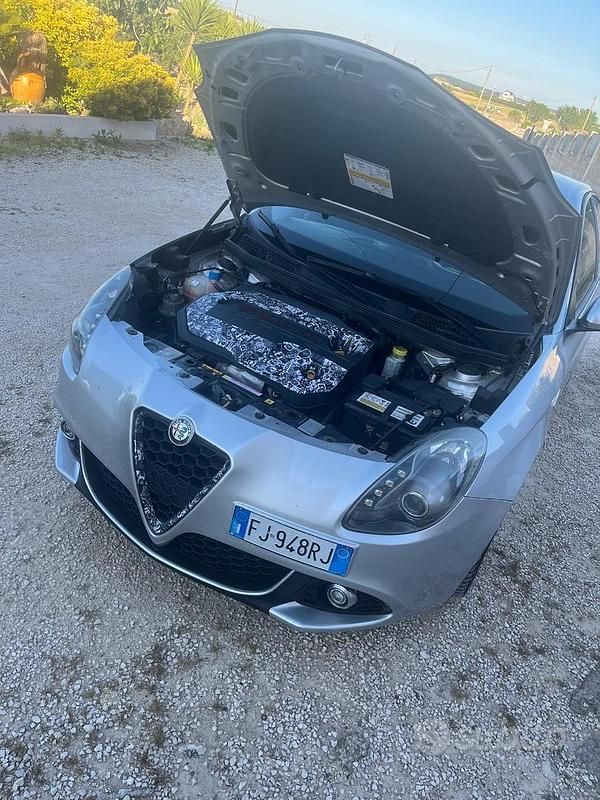 Usata Alfa Romeo Giulietta 120 CV (88 kW) 2017 Grigio Utilitaria