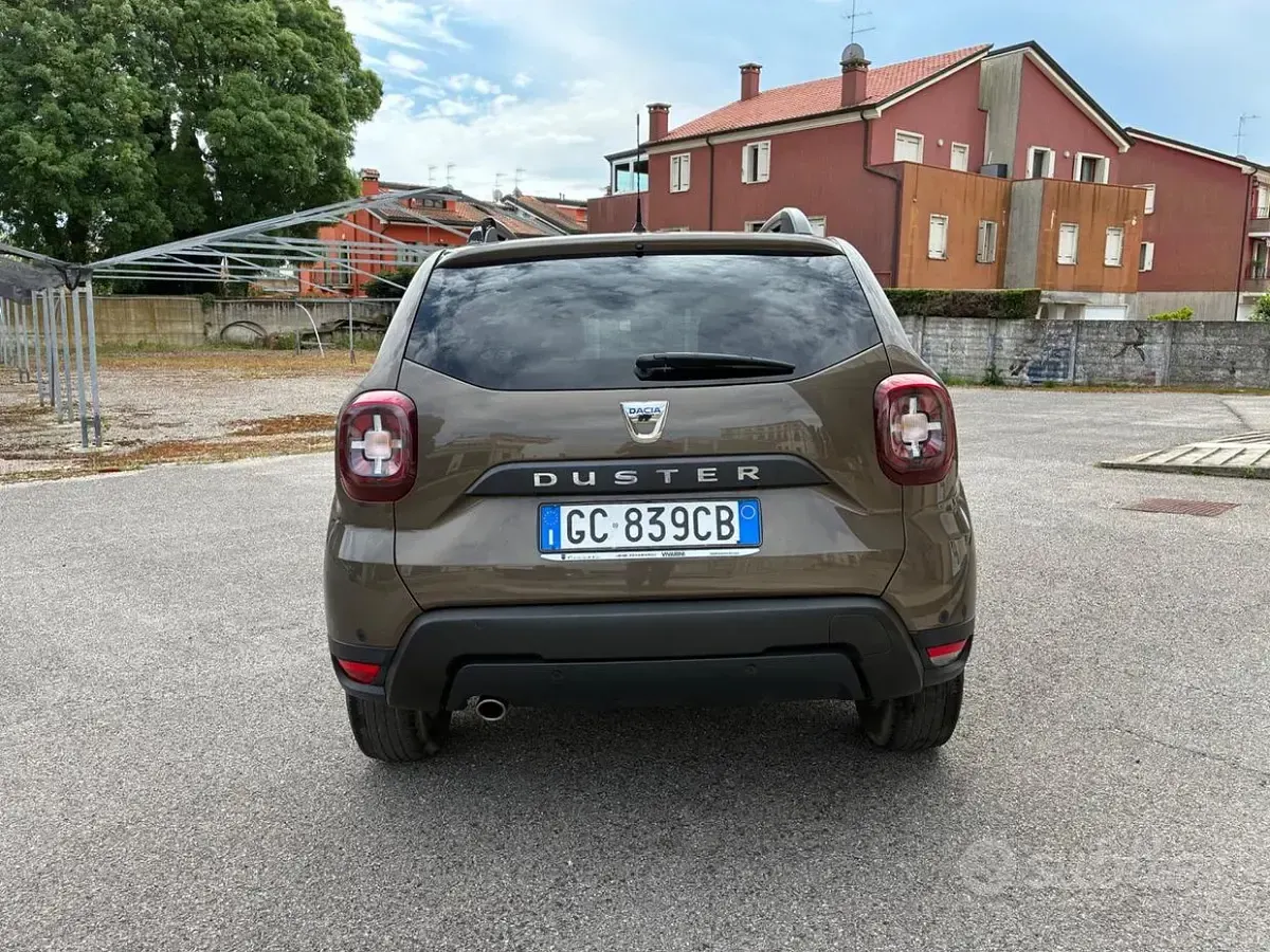 Usata Dacia Duster Comfort 101 CV (74 kW) 2020 Brun vison SUV