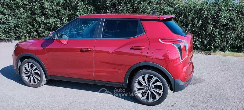 Usata Ssangyong (KGM) Tivoli 136 CV (100 kW) 2021 Rosso SUV