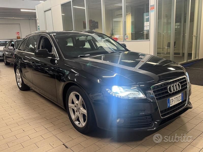 Nero Usata 2010 Audi A4 Station wagon | 9490 € (Buon prezzo) - Immagine 1/4