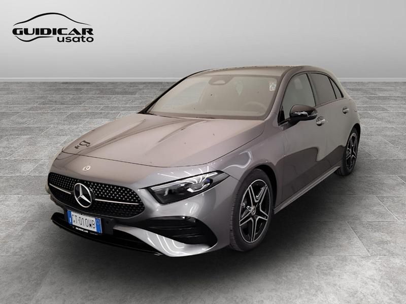 Grigio Usata 2024 Mercedes A180 Advanced Plus Due volumi | 35.900 € (Buon prezzo) - Immagine 1/1