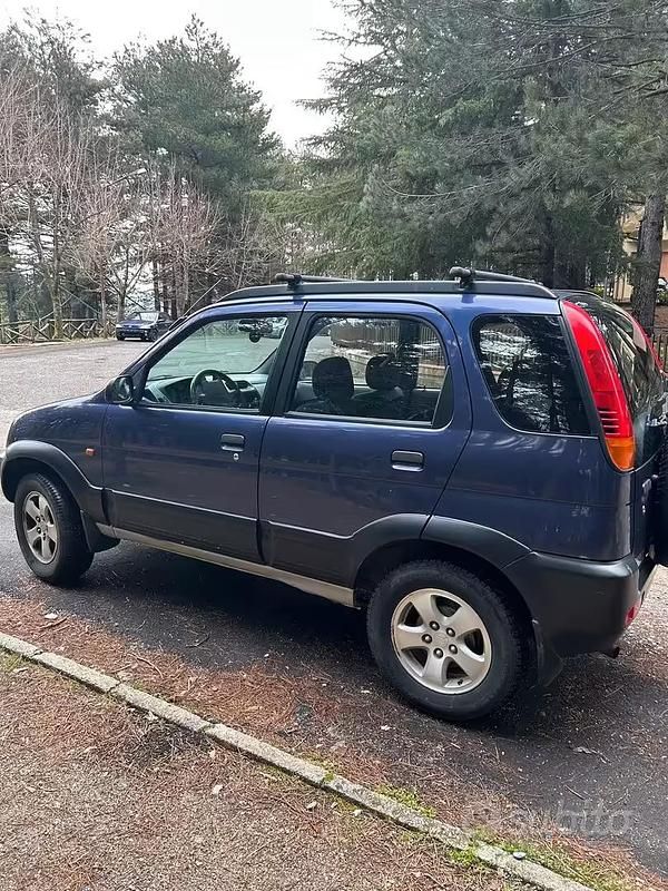 Usata Daihatsu Terios 1998 Blu SUV