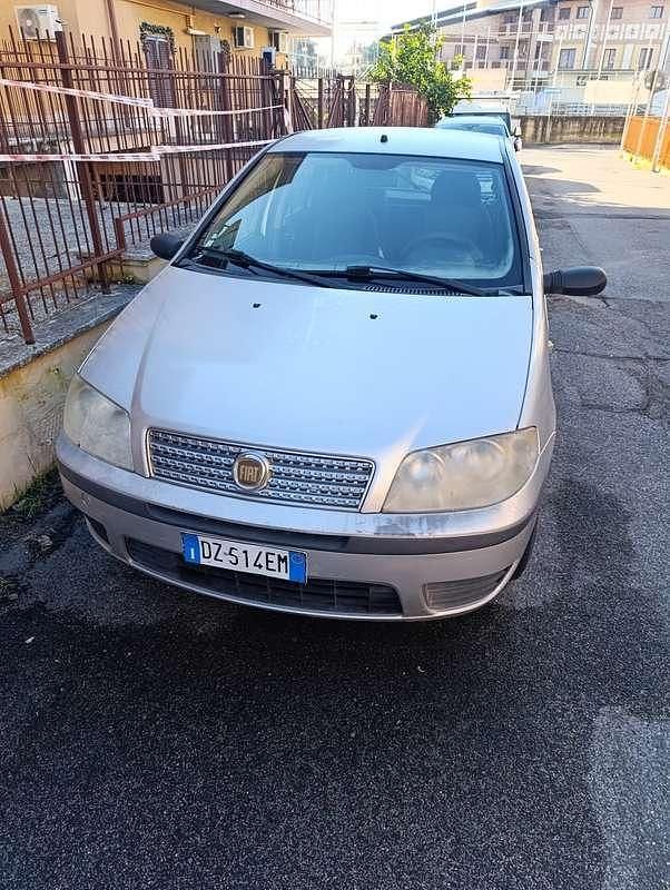 Usata Fiat Punto Active 60 CV (44 kW) 2010 Berlina