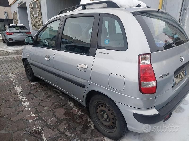Usata Hyundai Matrix 103 CV (75 kW) 2008 Grigio Monovolume