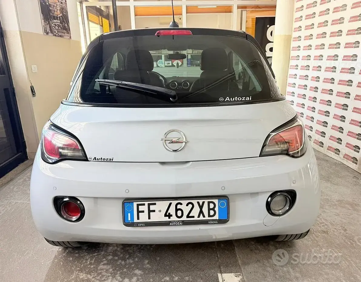 Usata Opel Adam Glam 69 CV (50 kW) 2016 Grigio Utilitaria