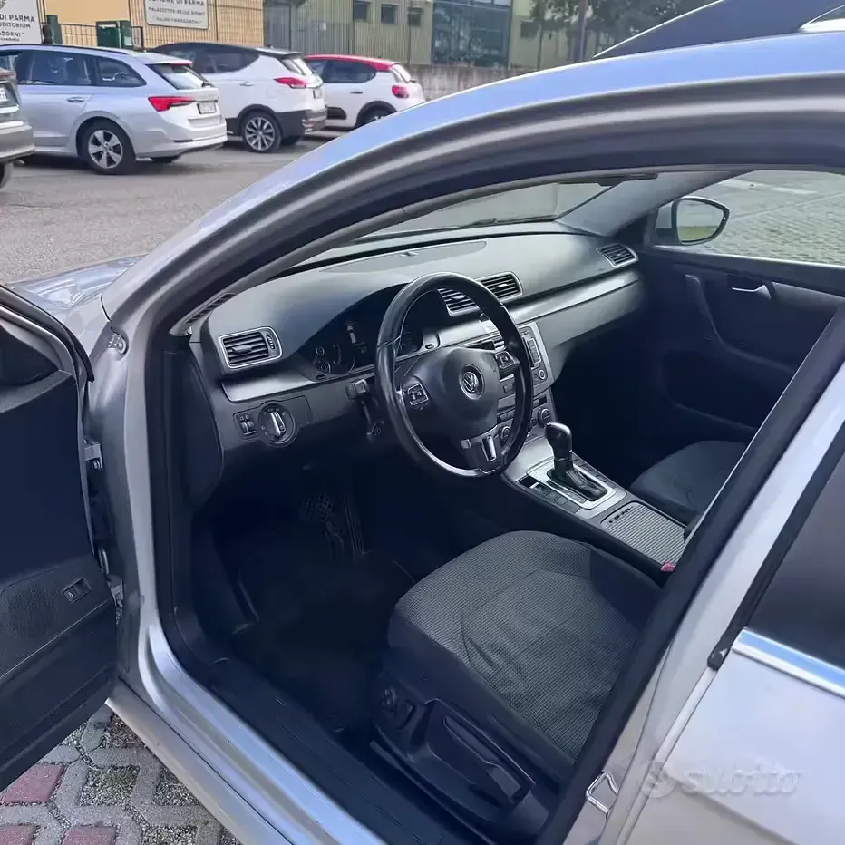 Usata VW Passat Highline 140 CV (102 kW) 2014 Grigio Station wagon