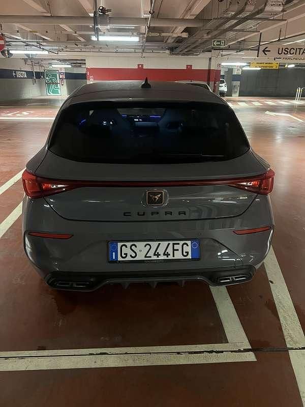 Usata Cupra Leon 150 CV (110 kW) 2024 Berlina