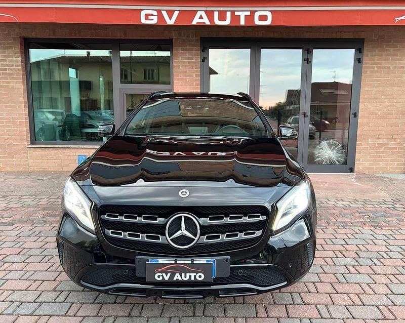 Usata Mercedes GLA200 Edition 136 CV (100 kW) 2019 Nero SUV