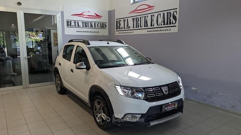 Usata Dacia Sandero Acces 73 CV (53 kW) 2020 Bianco Utilitaria