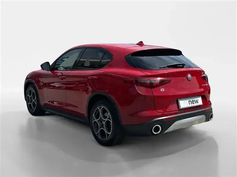 Usata Alfa Romeo Stelvio Tech Edition 160 CV (117 kW) 2019 Rosso SUV