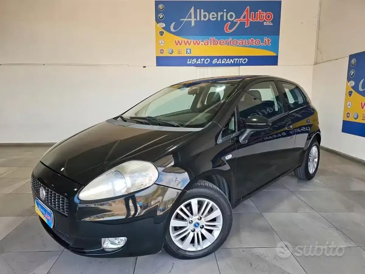 Usata Fiat Grande Punto 75 CV (55 kW) 2006 Utilitaria