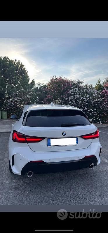 Usata BMW 118 M Sport 150 CV (110 kW) 2021 Bianco Utilitaria