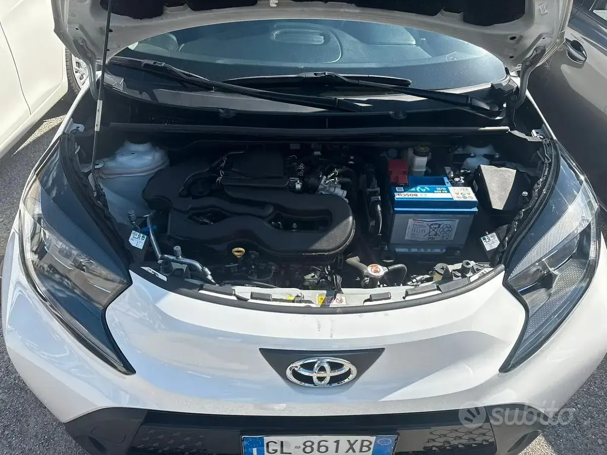 Usata Toyota Aygo X Active 72 CV (52 kW) 2022 Bianco SUV