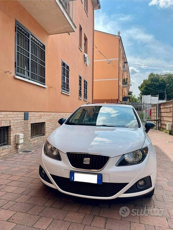 Usata Seat Ibiza 70 CV (51 kW) 2012 Bianco Berlina
