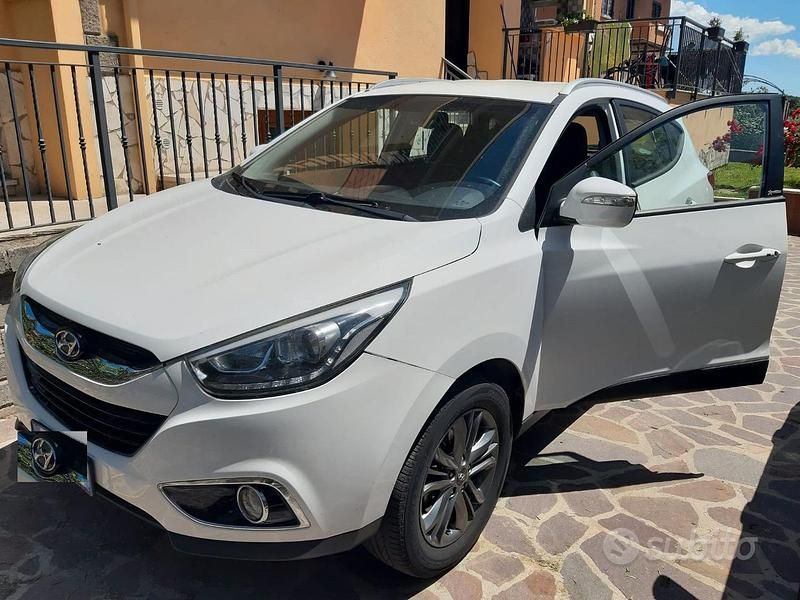 Bianco Usata 2014 Hyundai ix35 Xpossible SUV | 8000 € (Buon prezzo) - Immagine 1/4