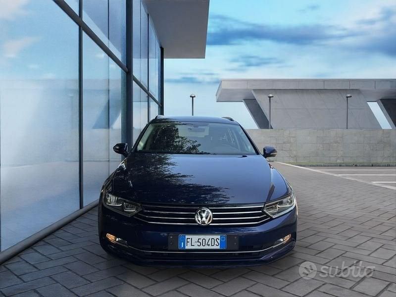Blu Usata 2017 VW Passat Highline Station wagon | 16.500 € (Buon prezzo) - Immagine 1/4