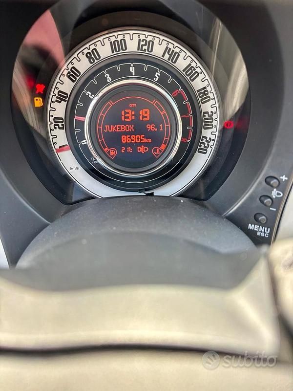 Usata Fiat 500 Lounge 69 CV (50 kW) 2007 Bianco Utilitaria