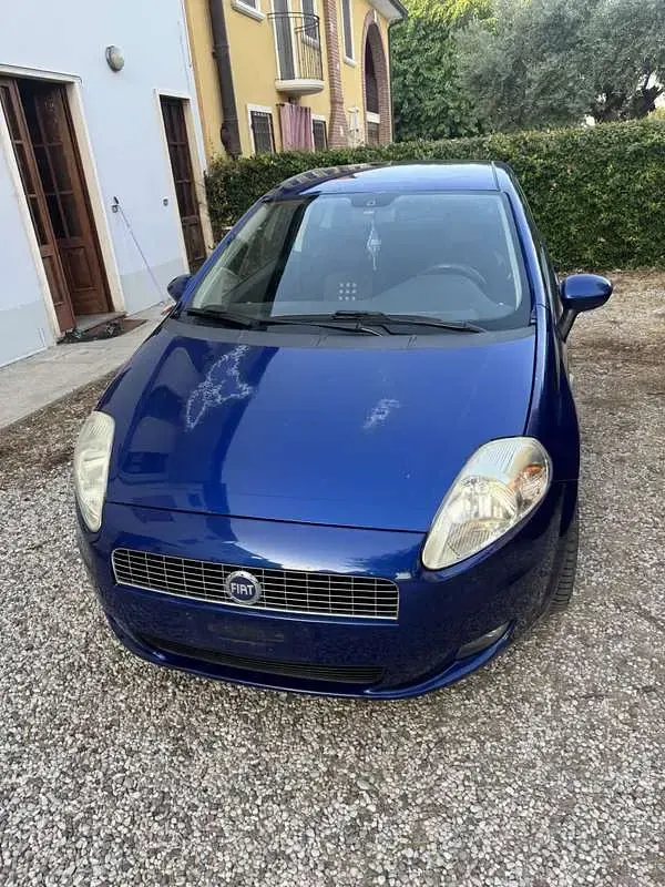 Usata Fiat Grande Punto Sport 131 CV (96 kW) 2006 Utilitaria