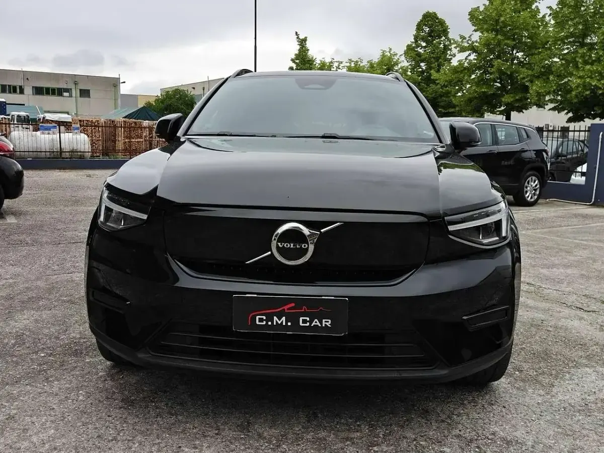 Usata Volvo XC40 Core 80 kW (109 CV) 2023 Nero SUV