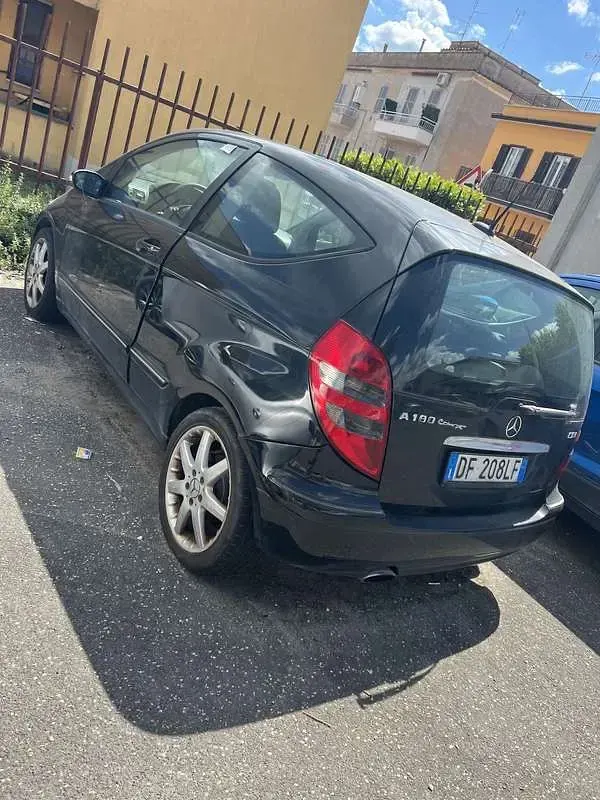Usata Mercedes A180 Avantgarde 109 CV (80 kW) 2007 Nero Coupé