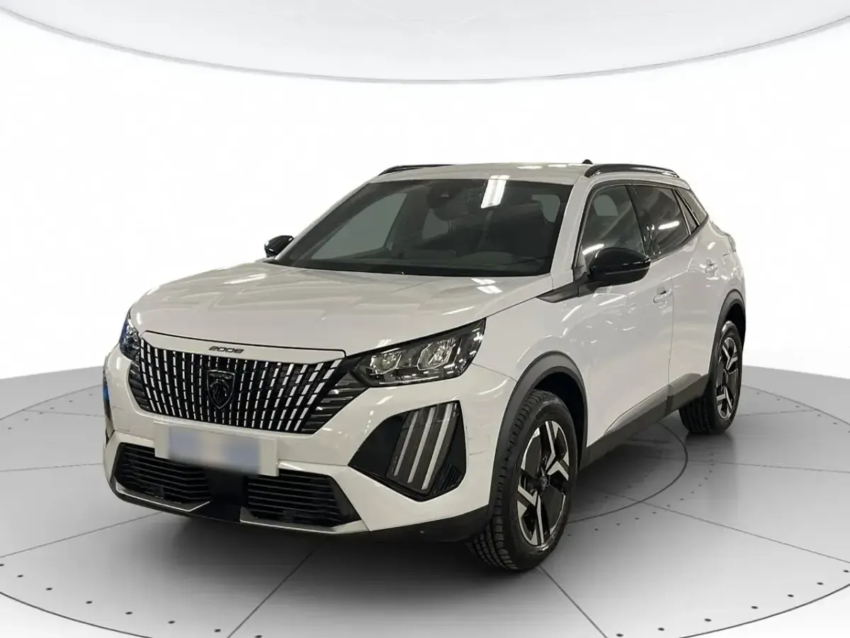 Usata Peugeot 2008 Allure 131 CV (96 kW) 2025 SUV