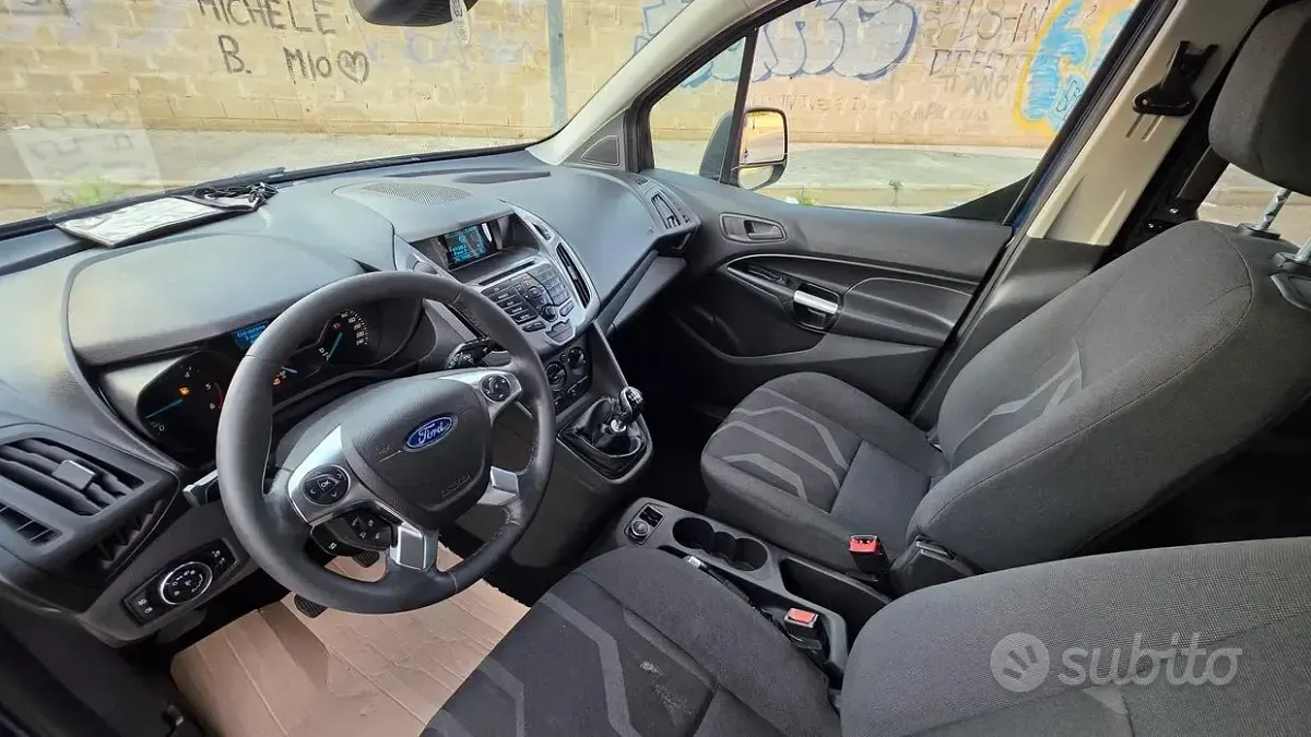 Usata Ford Tourneo 120 CV (88 kW) 2016 Bluazzurro Monovolume