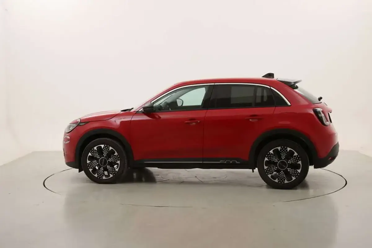 Usata Fiat 600 La Prima 136 CV (100 kW) 2025 Rosso SUV