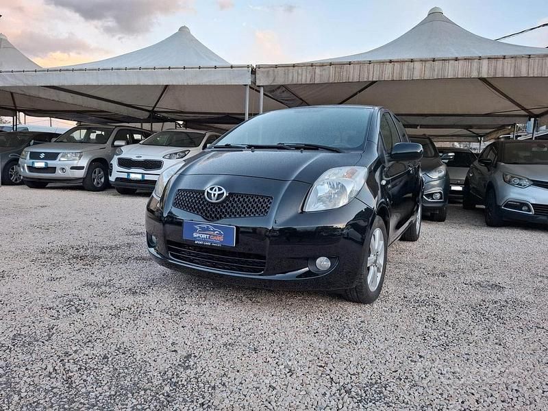 Usata Toyota Yaris Sol 89 CV (65 kW) 2008 Nero Berlina