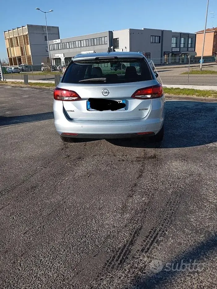 Usata Opel Astra 110 CV (80 kW) 2018 Station wagon