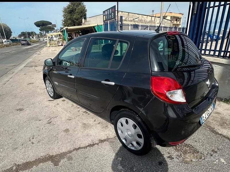 Usata Renault Clio II 2011 Nero Berlina