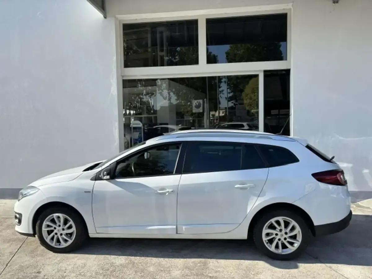 Usata Renault Mégane GrandTour LIMITED 110 CV (80 kW) 2015 Bianco Station wagon