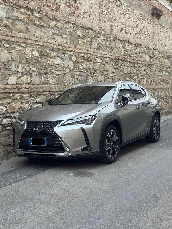 Usata Lexus UX 250h Executive Line 184 CV (135 kW) 2020 SUV