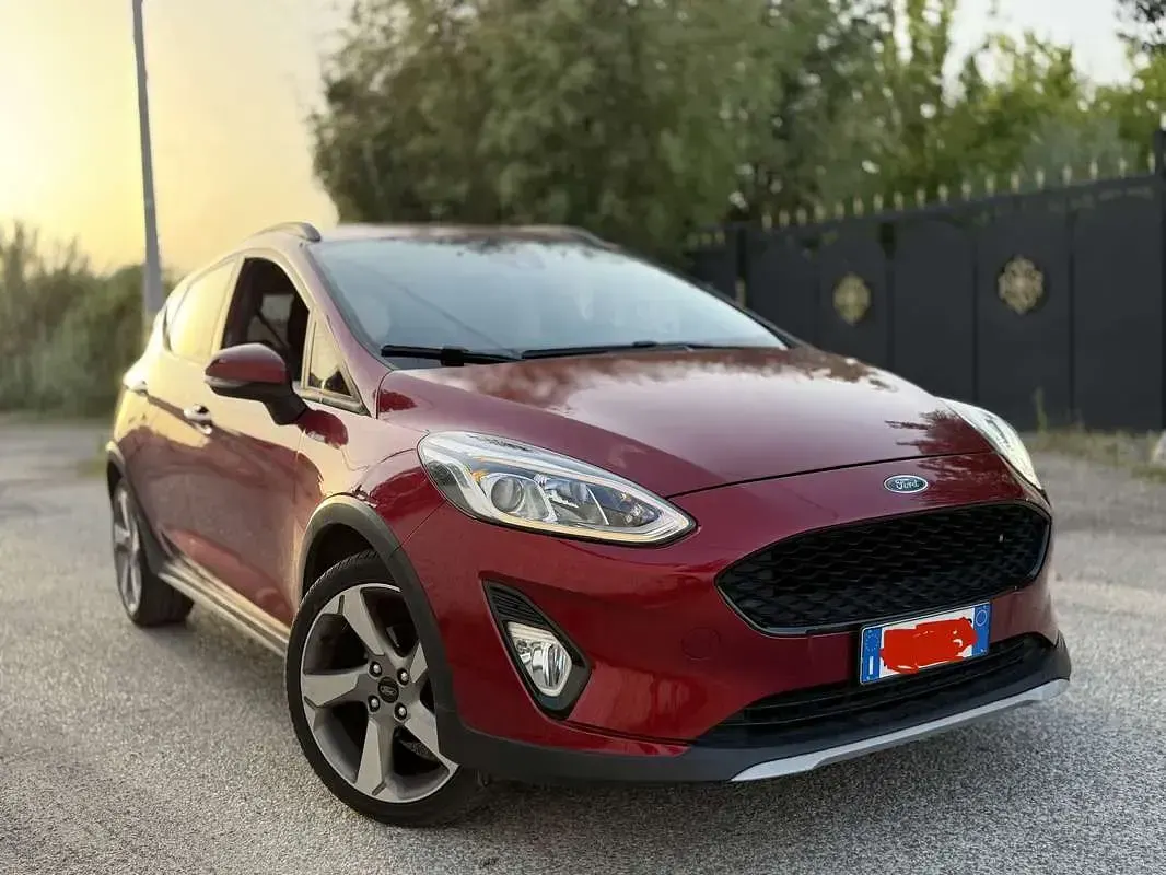 Usata Ford Fiesta Active 86 CV (63 kW) 2018 Utilitaria