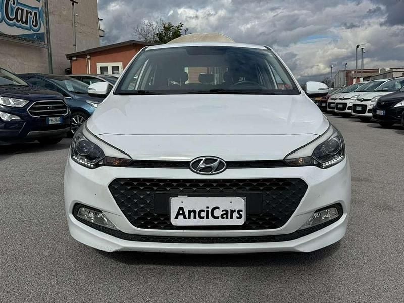 Usata Hyundai i20 Style 75 CV (55 kW) 2017 Bianco Utilitaria